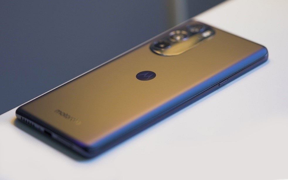 Motorola ist möglicherweise das weltweit erste Unternehmen, das ein Smartphone auf Basis von Snapdragon 8 Gen 2 herausbringt