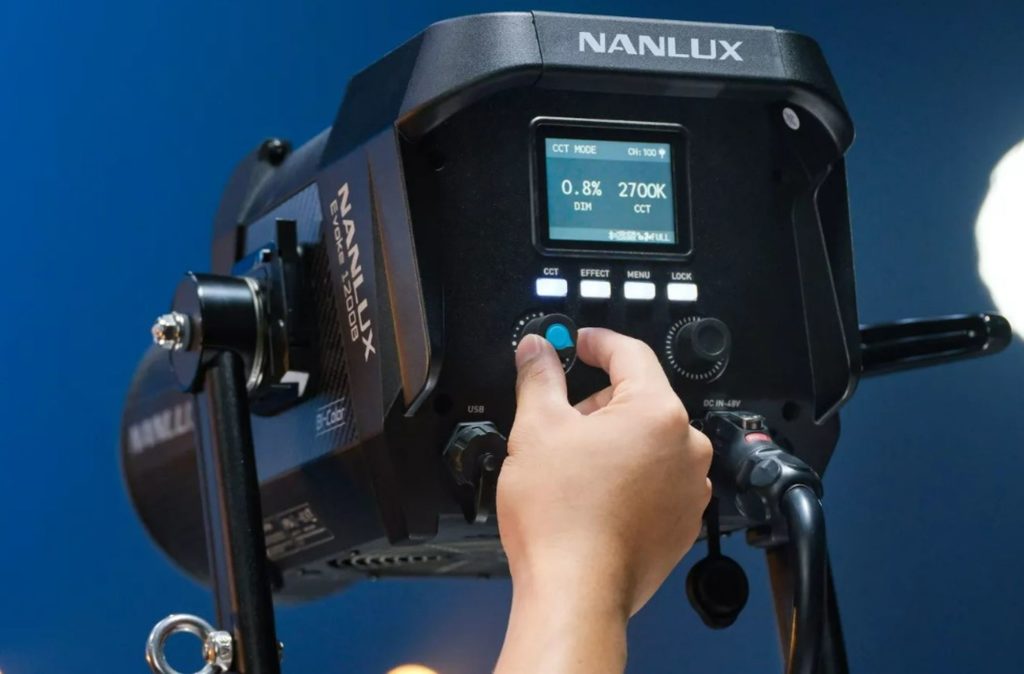 Nanlux annuncia la luce LED a doppio colore Evoke 1200B