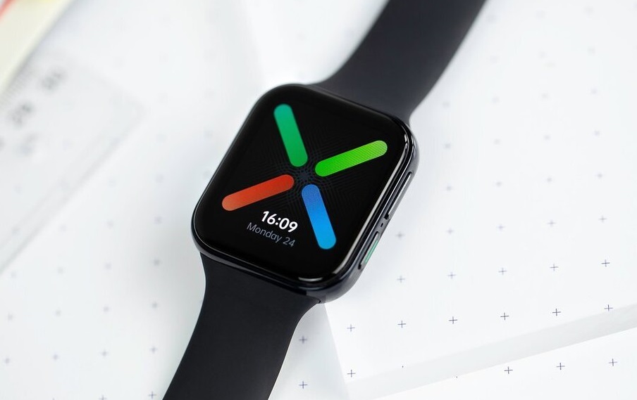 OPPO Watch 3 sarà dotato di display LTPO AMOLED