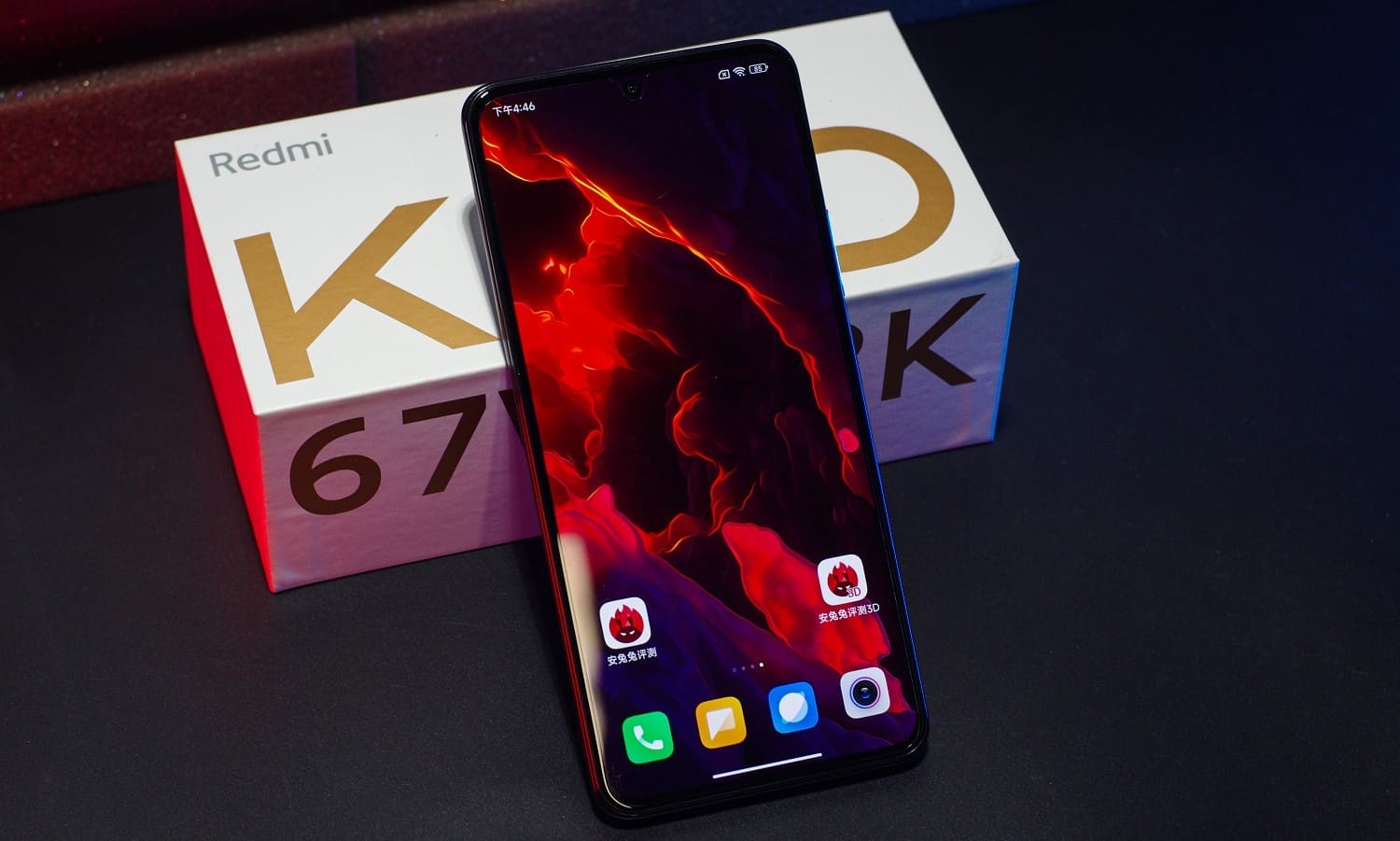 Redmi K60シリーズのモデルの1つは、2Kの解像度と16 GBのRAMを備えたディスプレイを受け取ります