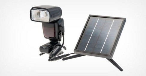 Camtraptions ha introdotto una batteria solare per le trappole fotografiche