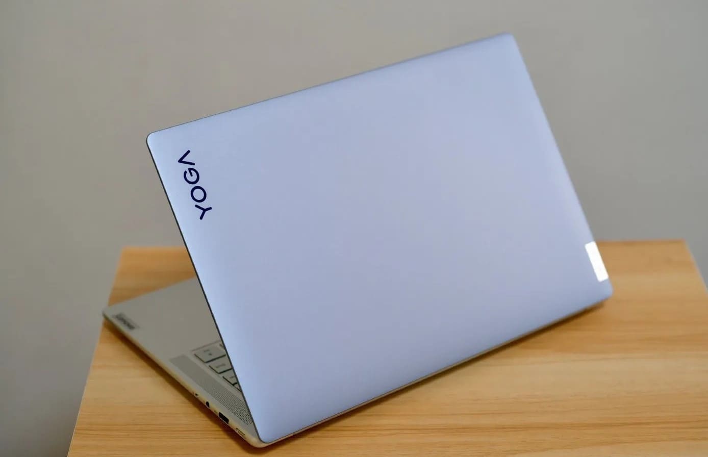 Lenovo YOGA Pro 2023ノートブックに32GB RAMと1TB SSDが搭載されます。