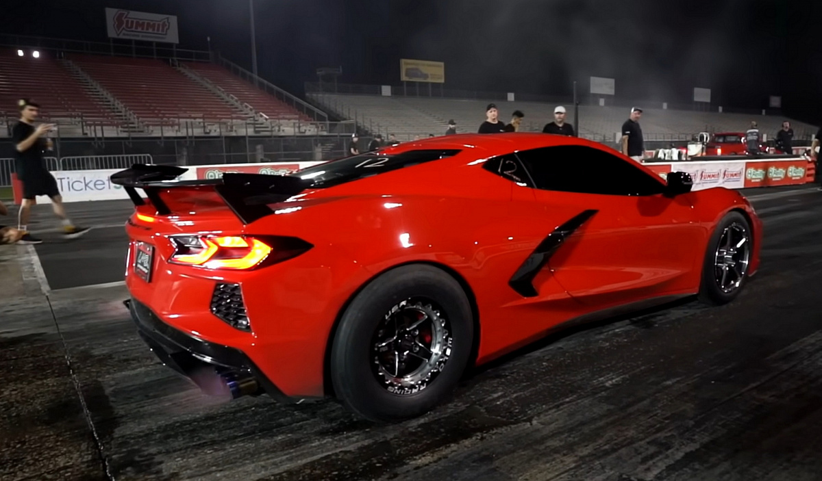 Corvette Twin-Turbo C8 Wheelies und stellt Viertelmeilen-Weltrekord auf