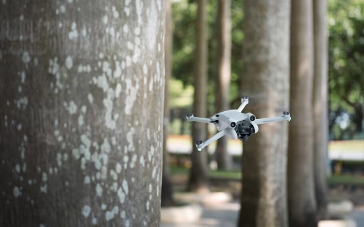 Il drone DJI Mini 3 Pro ottiene un rilevamento degli ostacoli migliorato e una fotocamera più potente