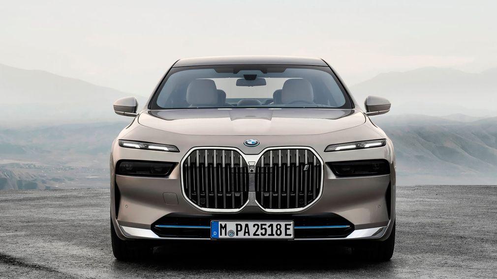 BMW ha introdotto la berlina Serie 7 di nuova generazione