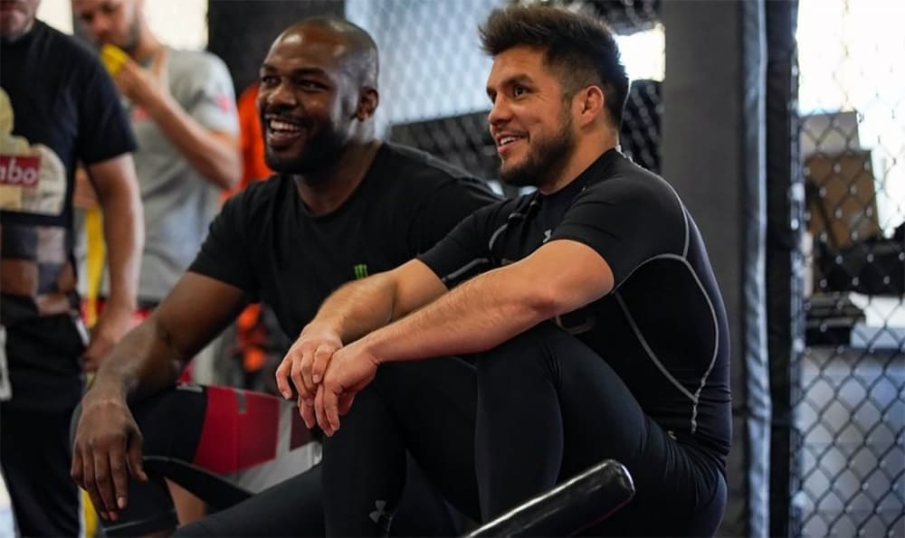 Henry Cejudo é a única maneira de derrotar Jon Jones