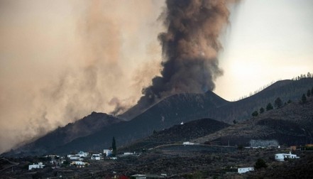 カナリア諸島の火山は、灰を投げたり溶岩を噴出したりするのをやめました