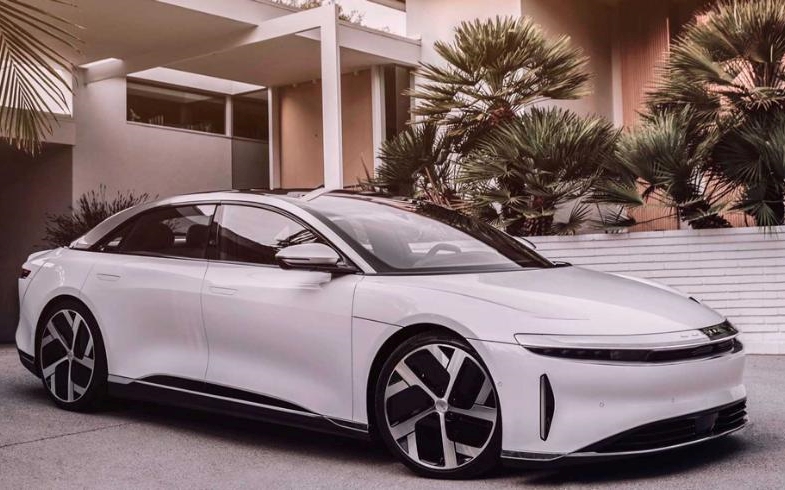 전기차 루시드 에어, 1회 충전으로 기록적인 주행거리 보여