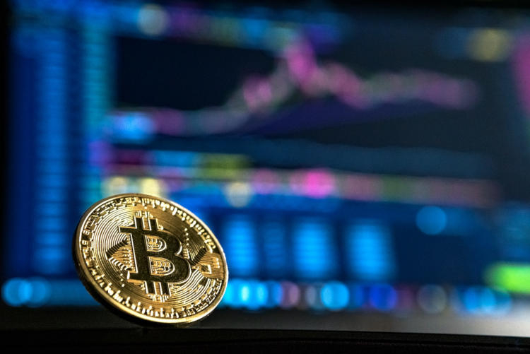 Receita de mineração de Bitcoin atinge mínima de dois anos
