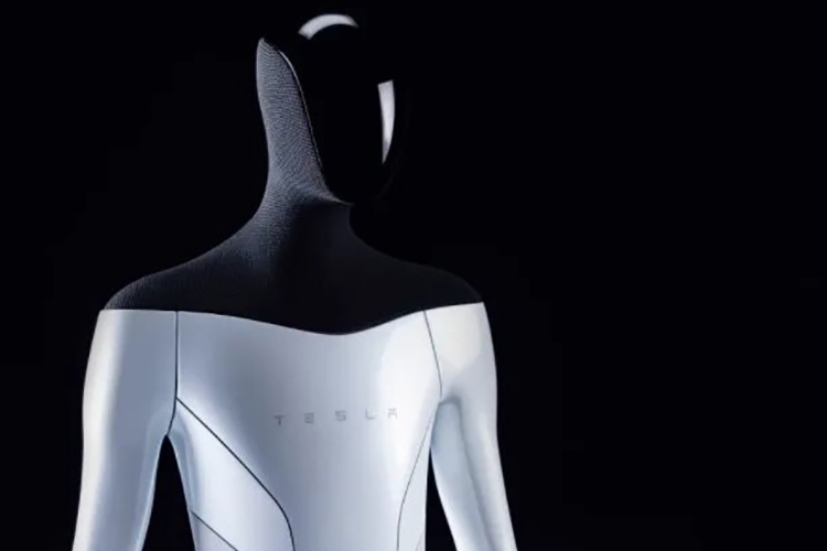 Elon Musk: La produzione di robot porterà a Tesla più soldi delle automobili e della tecnologia del pilota automatico