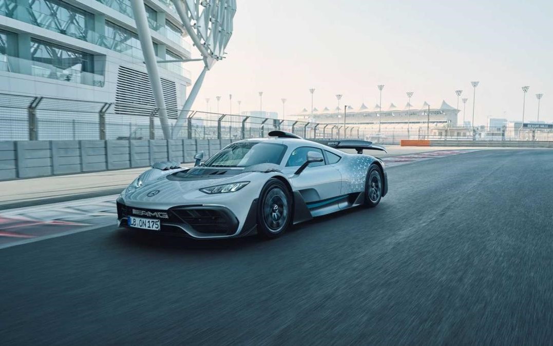 Mercedes-AMG One tenta estabelecer recorde em Nurburgring