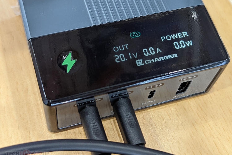 Computex 2022 mostra una ricarica GaN da 350 W