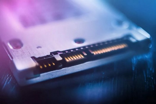 Windows 10은 빠른 게임 로딩을 위한 DirectStorage 기술도 지원합니다.