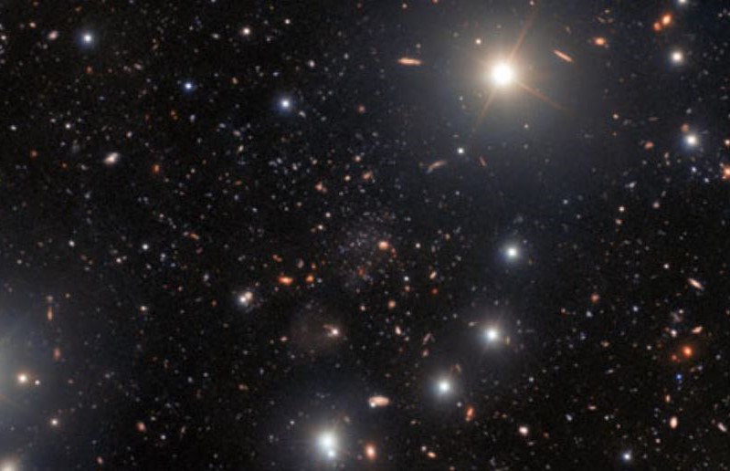 Pegasus V: Uma galáxia anã ultra-escurecida vista nos arredores da Nebulosa de Andrômeda