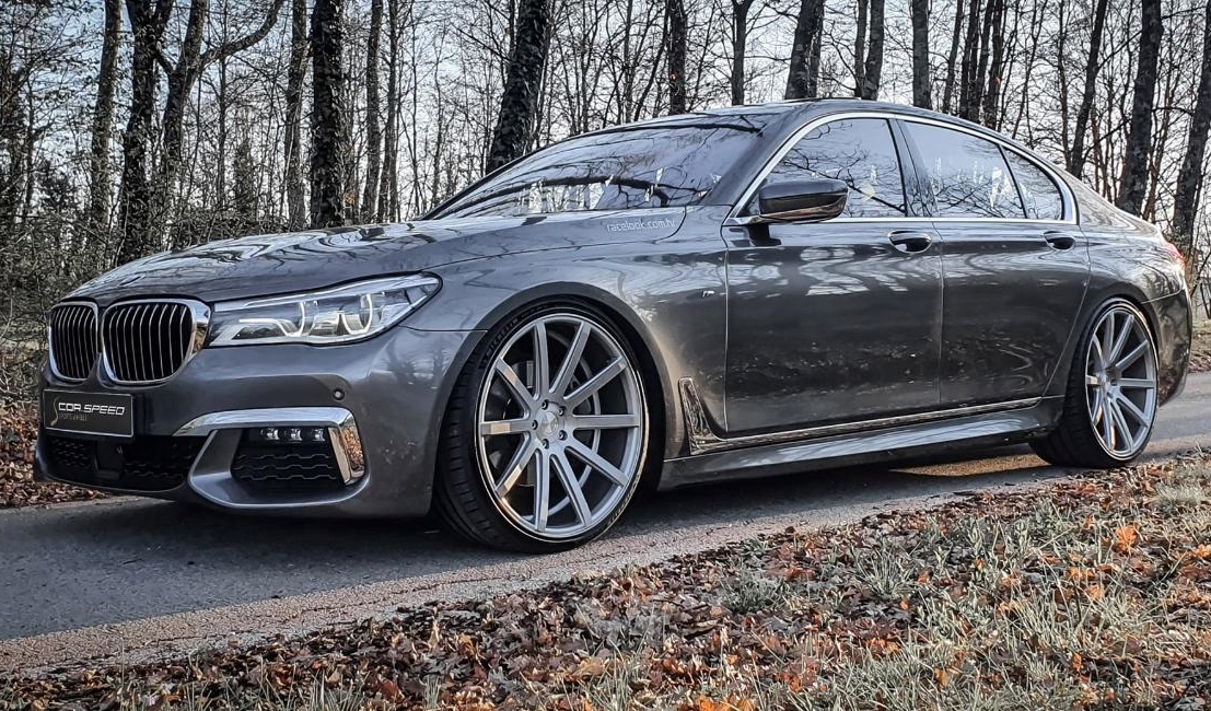 前世代のBMW7シリーズは22インチのホイールを受け取りました