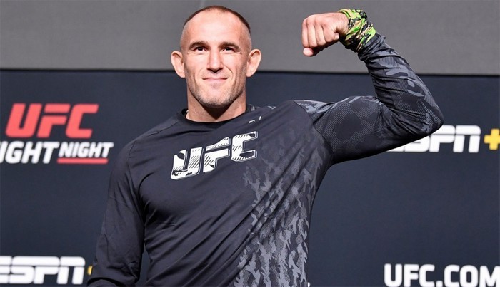アレクセイオレイニクはUFCで別の戦いを任命した
