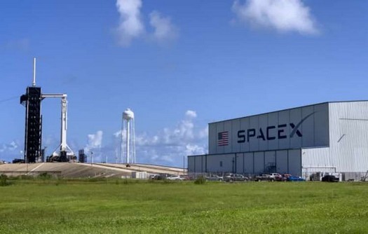 SpaceXが10：1の株式分割を実施