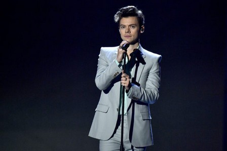 Harry Styles entre dans l'industrie de la beauté