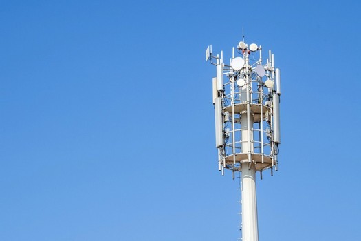 Un residente in Francia ha accidentalmente spento Internet in tutta la città: voleva che i bambini non si sedessero sul Web di notte