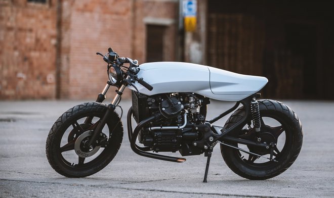 Dotto Creations는 변압기 오토바이를 보여주었습니다.