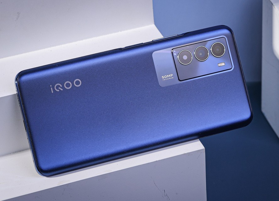 iQOO está se preparando para lançar um smartphone de nível principal Neo 6