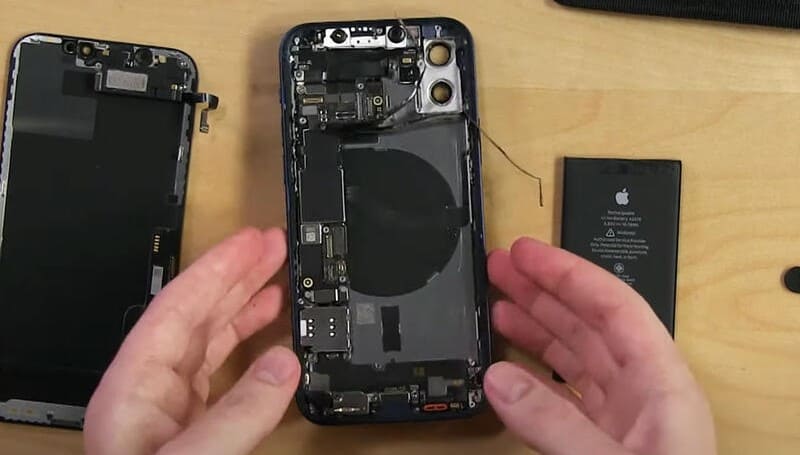 Apple 기기의 배터리 교체 비용이 2023년 3월 1일부터 인상됩니다.