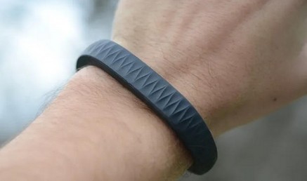 Unbekannter Inhaber von Jawbone-Patenten verklagt Apple und Google