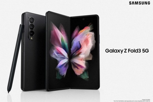 Samsung svela Galaxy Z Fold3: display flessibile da 7,6 pollici, Snapdragon 888 e cinque fotocamere