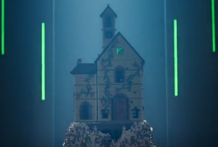 LEGO는 유령의 집 형태로 거대한 컴퓨터를 출시했습니다.