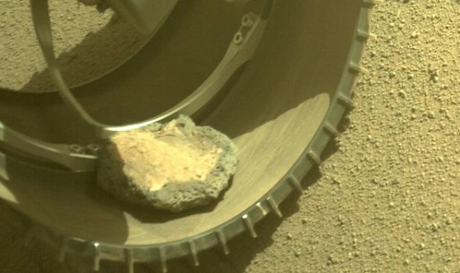 A rocha de Marte está viajando com o rover Perseverance há mais de 4 meses