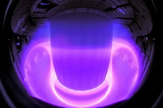 L'intelligenza artificiale ha insegnato a controllare il plasma all'interno di un vero reattore a fusione