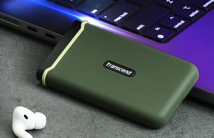 Portable Transcend ESD380C ha una capacità fino a 2 TB