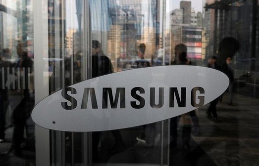 Samsung Galaxy S21 FE - version proche