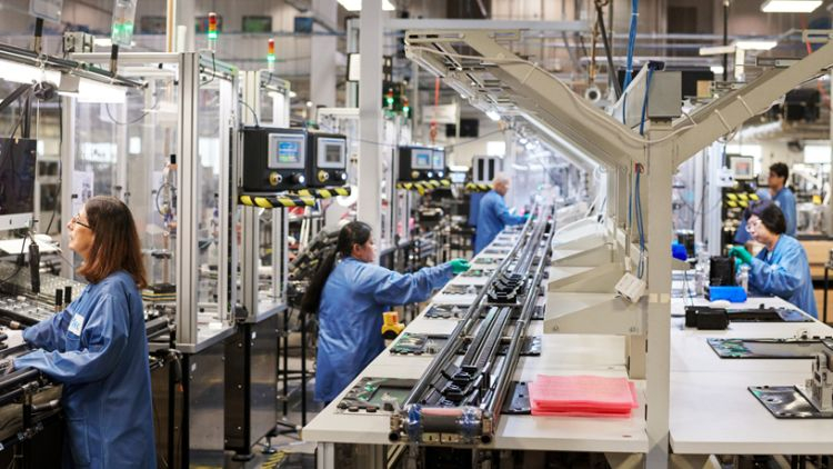 Apple Watch e MacBook verranno assemblati per la prima volta in Vietnam