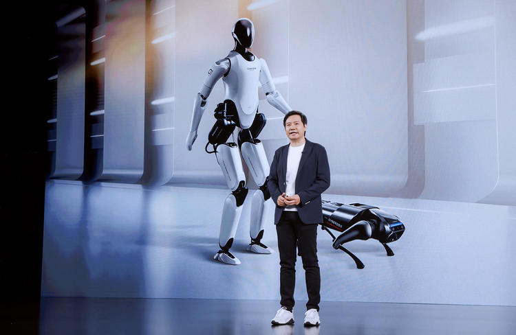Xiaomi ha introdotto il robot umanoide CyberOne: cammina a una velocità di 3,6 km / h